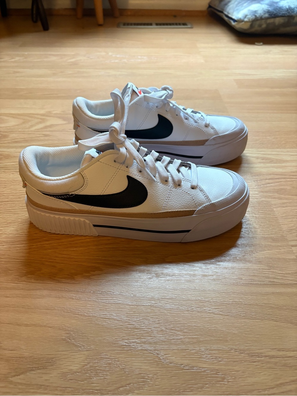 Nike Court Legacy Lift Womens Sneakers